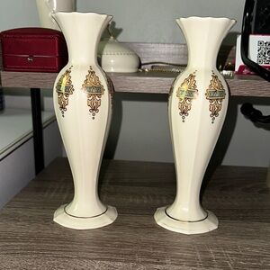Lenox Cream Accents Vase Set with Elegant Design